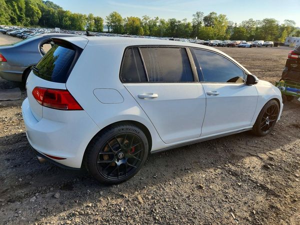 2017 VOLKSWAGEN GTI
