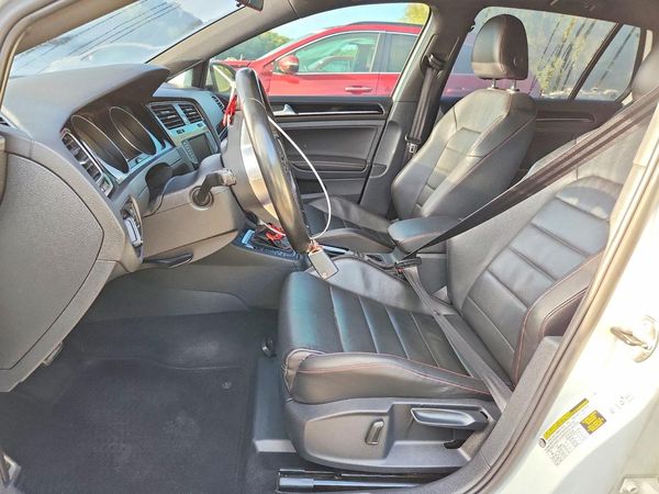 2017 VOLKSWAGEN GTI