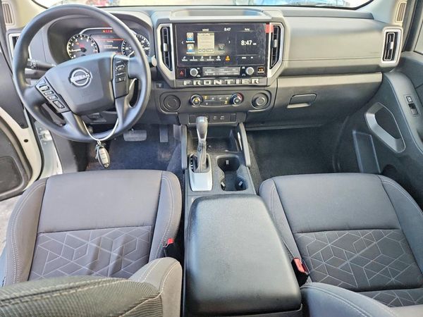 2025 NISSAN FRONTIER