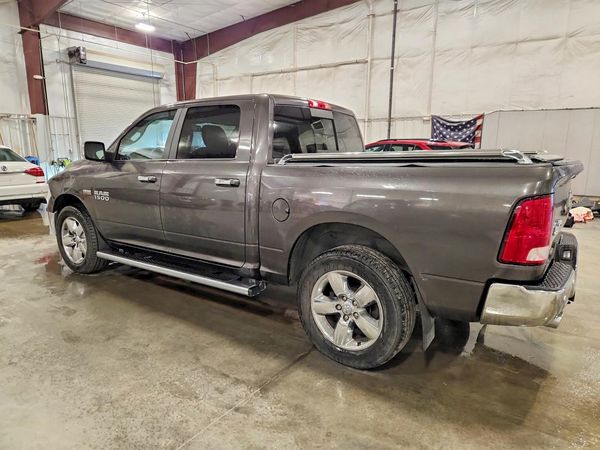 2016 RAM 1500 SLT