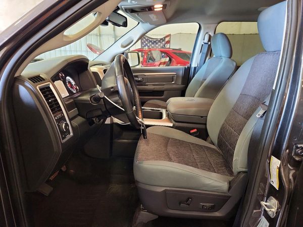 2016 RAM 1500 SLT