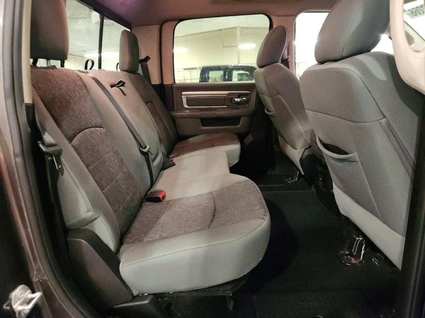 2016 RAM 1500 SLT