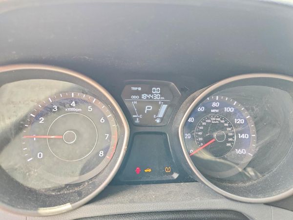 2013 HYUNDAI ELANTRA