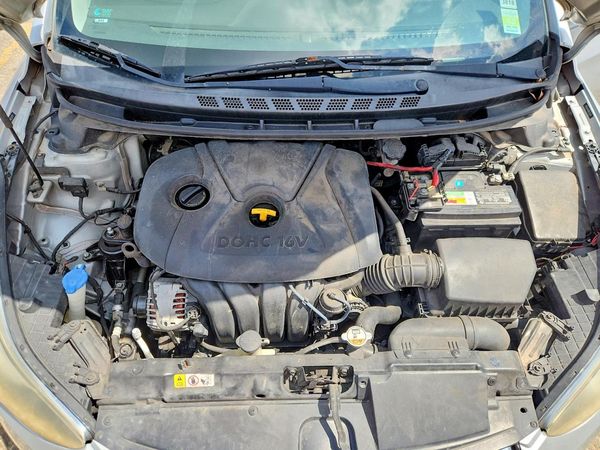 2013 HYUNDAI ELANTRA
