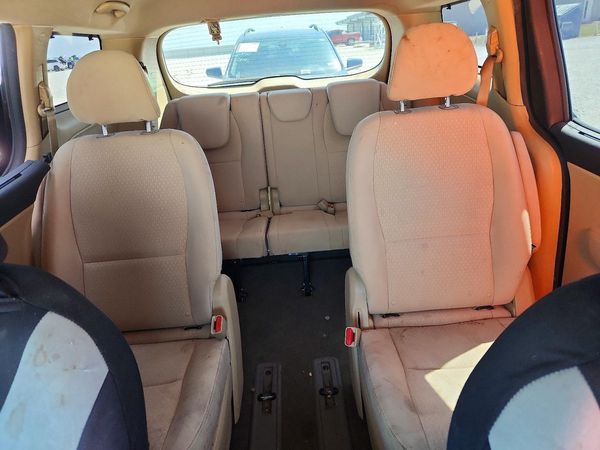 2016 KIA SEDONA