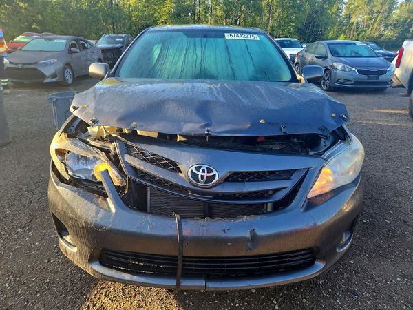 2013 TOYOTA COROLLA