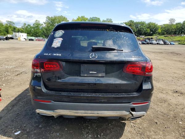 2021 MERCEDES-BENZ GLC