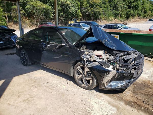 2022 HYUNDAI ELANTRA