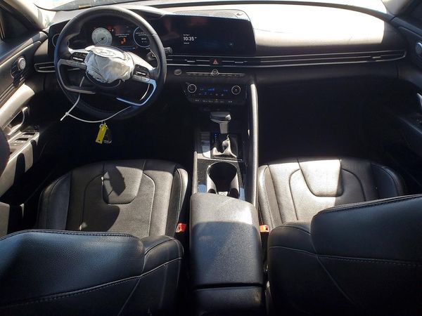 2022 HYUNDAI ELANTRA
