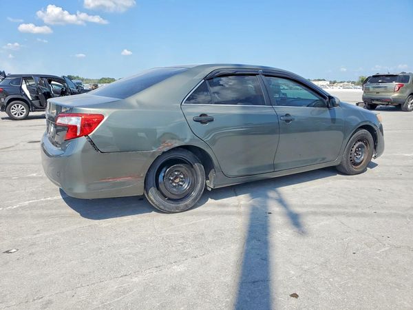 2012 TOYOTA CAMRY