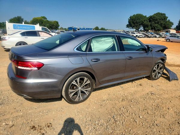 2020 VOLKSWAGEN PASSAT