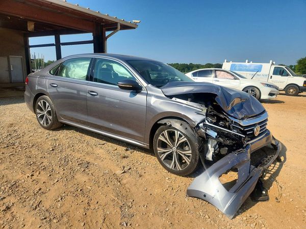 2020 VOLKSWAGEN PASSAT