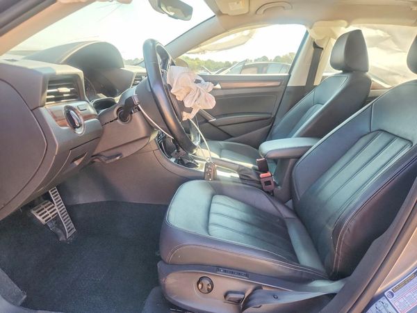 2020 VOLKSWAGEN PASSAT
