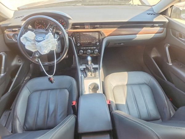 2020 VOLKSWAGEN PASSAT