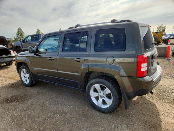 2016 JEEP PARTROIT Sport