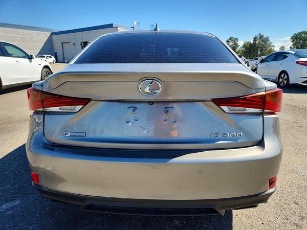 2019 LEXUS IS 300