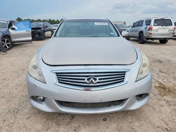 2013 INFINITI G37