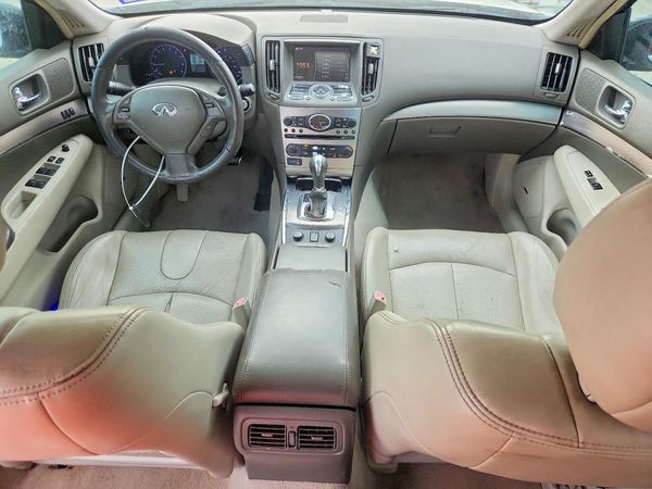 2013 INFINITI G37