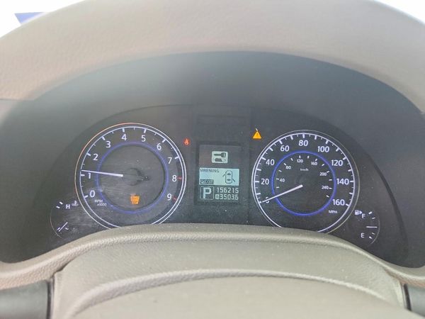 2013 INFINITI G37