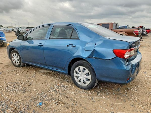 2013 TOYOTA COROLLA