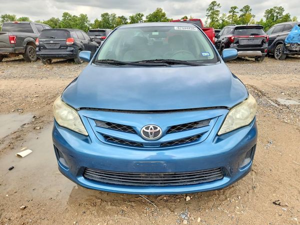 2013 TOYOTA COROLLA