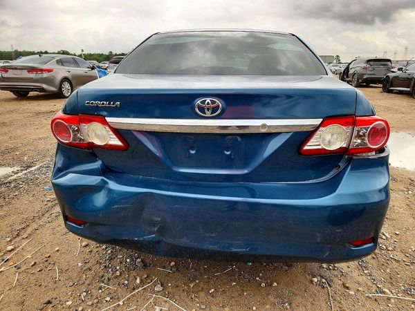 2013 TOYOTA COROLLA