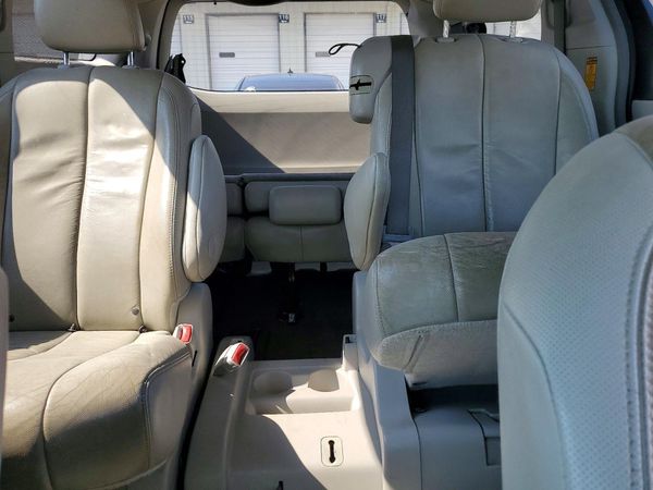 2014 TOYOTA SIENNA