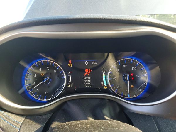2021 CHRYSLER PACIFICA Touring L