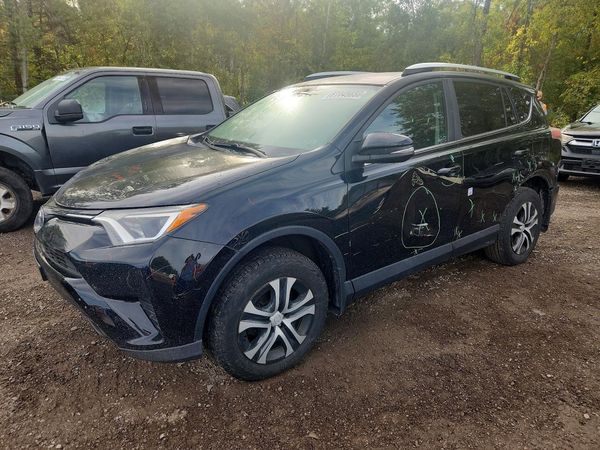 2016 TOYOTA RAV4 LE (X Grade) — Front 3/4