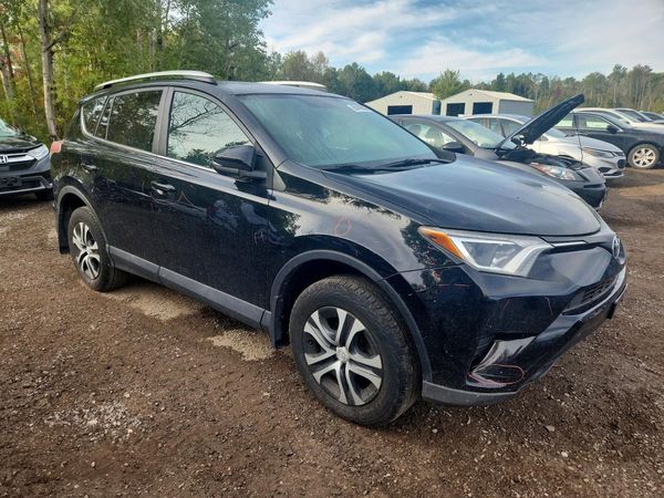 2016 TOYOTA RAV4 LE (X Grade) — Passenger 3/4