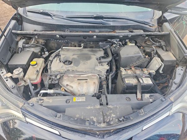 2016 TOYOTA RAV4 LE (X Grade) — Engine bay
