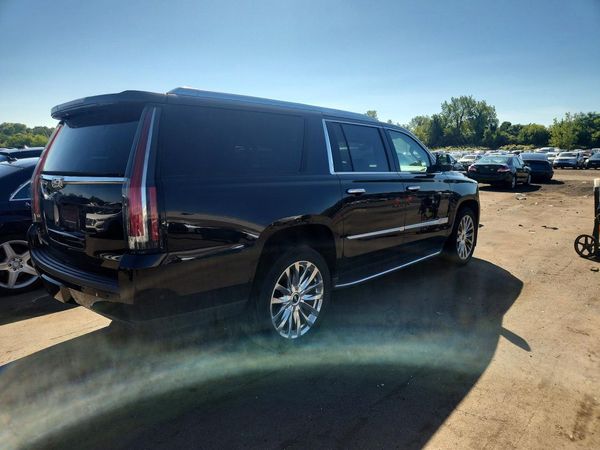 2020 CADILLAC ESCALADE ESV Luxury — PSRA