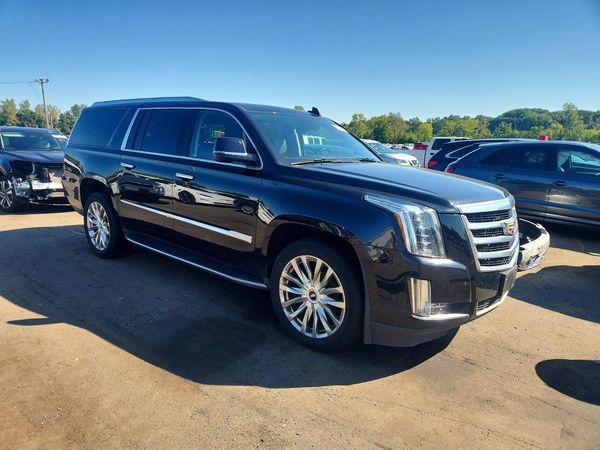 2020 CADILLAC ESCALADE ESV Luxury — Passenger 3/4