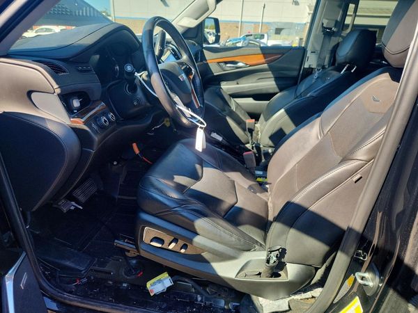 2020 CADILLAC ESCALADE ESV Luxury — DENT