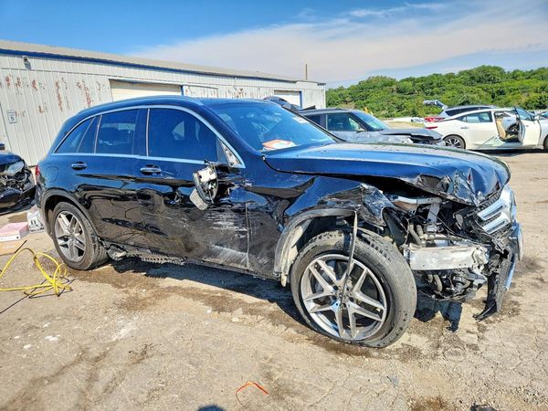 2019 MERCEDES-BENZ GLC
