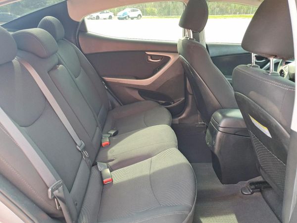 2015 HYUNDAI ELANTRA GLS(Middle)