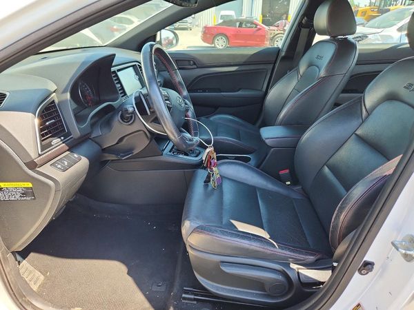 2017 HYUNDAI ELANTRA