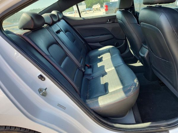 2017 HYUNDAI ELANTRA