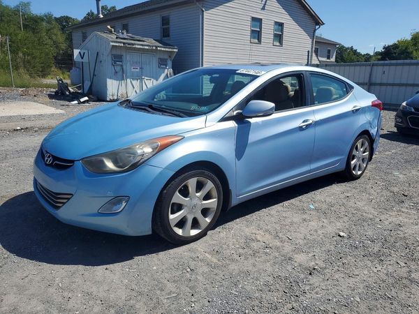 2013 HYUNDAI ELANTRA