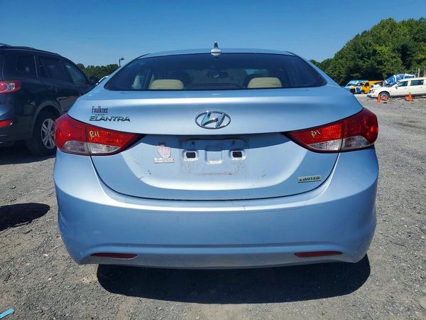 2013 HYUNDAI ELANTRA