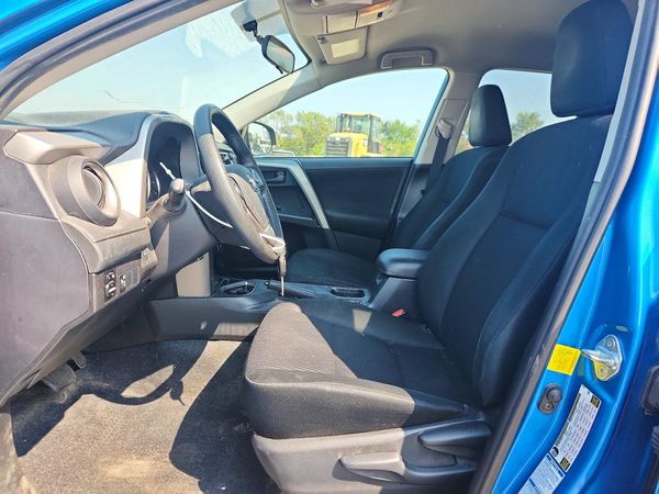 2016 TOYOTA RAV4 LE (X Grade)