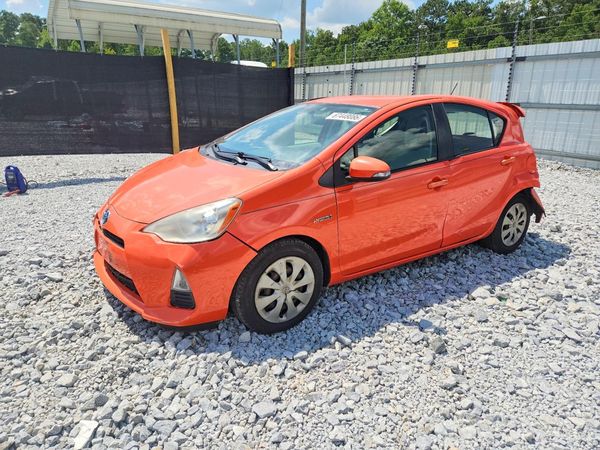 2014 TOYOTA PRIUS — DSFA — Front 3/4