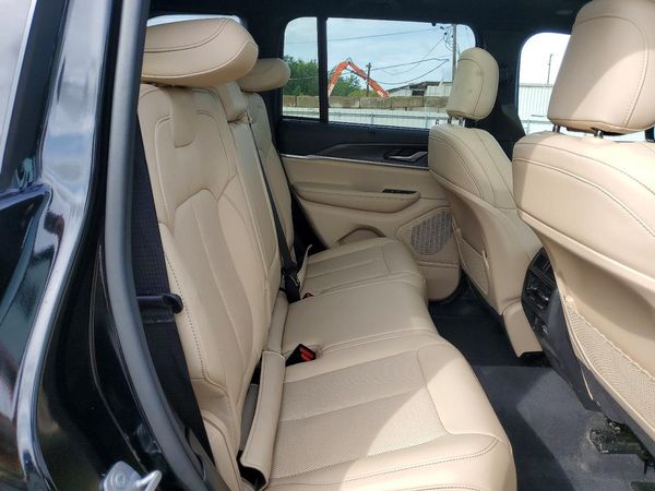 2025 JEEP GRAND CHEROKEE