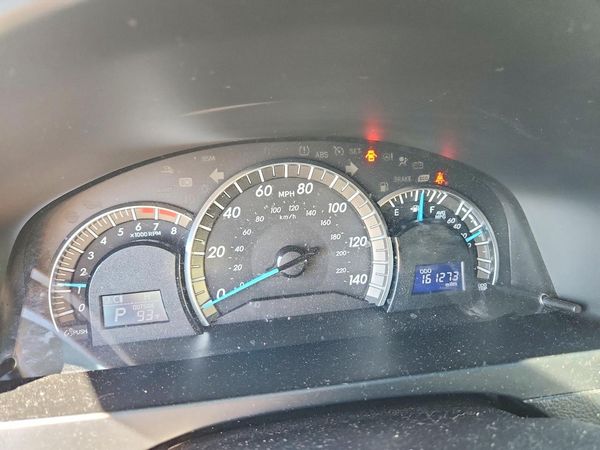2014 TOYOTA CAMRY