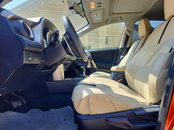 2015 TOYOTA RAV4 XLE (M Grade)