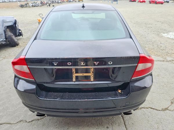 2012 VOLVO S80