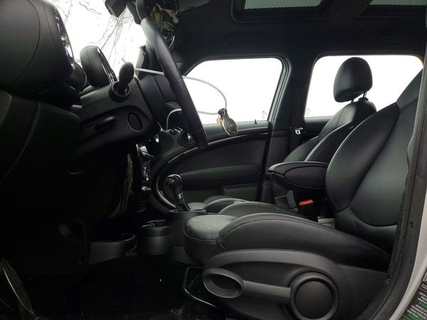 2016 MINI COOPER