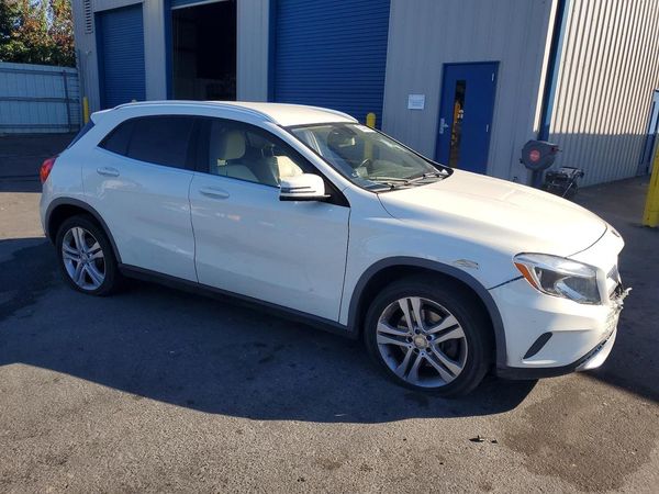 2015 MERCEDES-BENZ GLA GLA250 4-MATIC