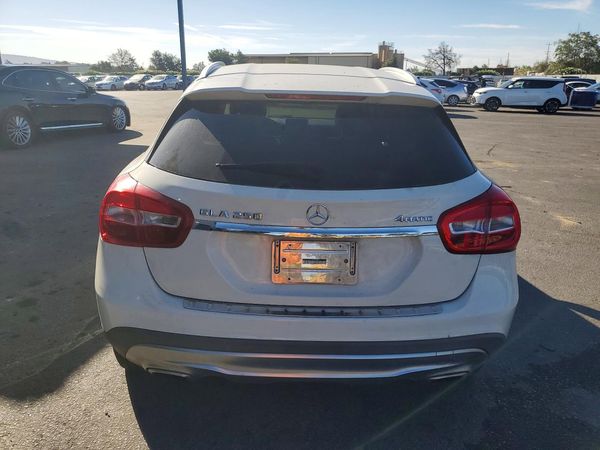 2015 MERCEDES-BENZ GLA GLA250 4-MATIC