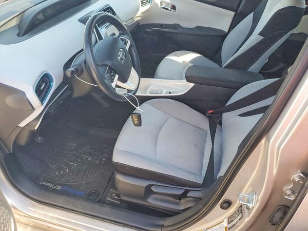 2018 TOYOTA PRIUS Plus/Premium/Advanced